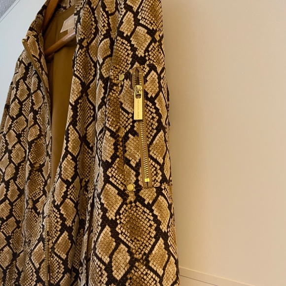 LAST DAY TO BUY! MICHAEL KORS JACKET - Picture 6 of 13